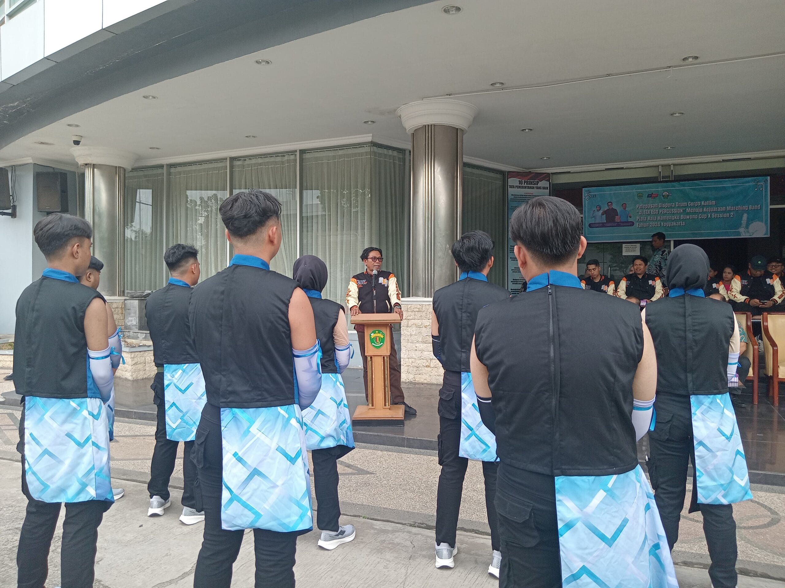 pelepasan kontingen Drum Corps Dispora Kaltim (dok. ist)